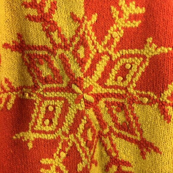Vintage wool oversized chunky orange yellow sweater size M snowflake - Picture 2 of 5